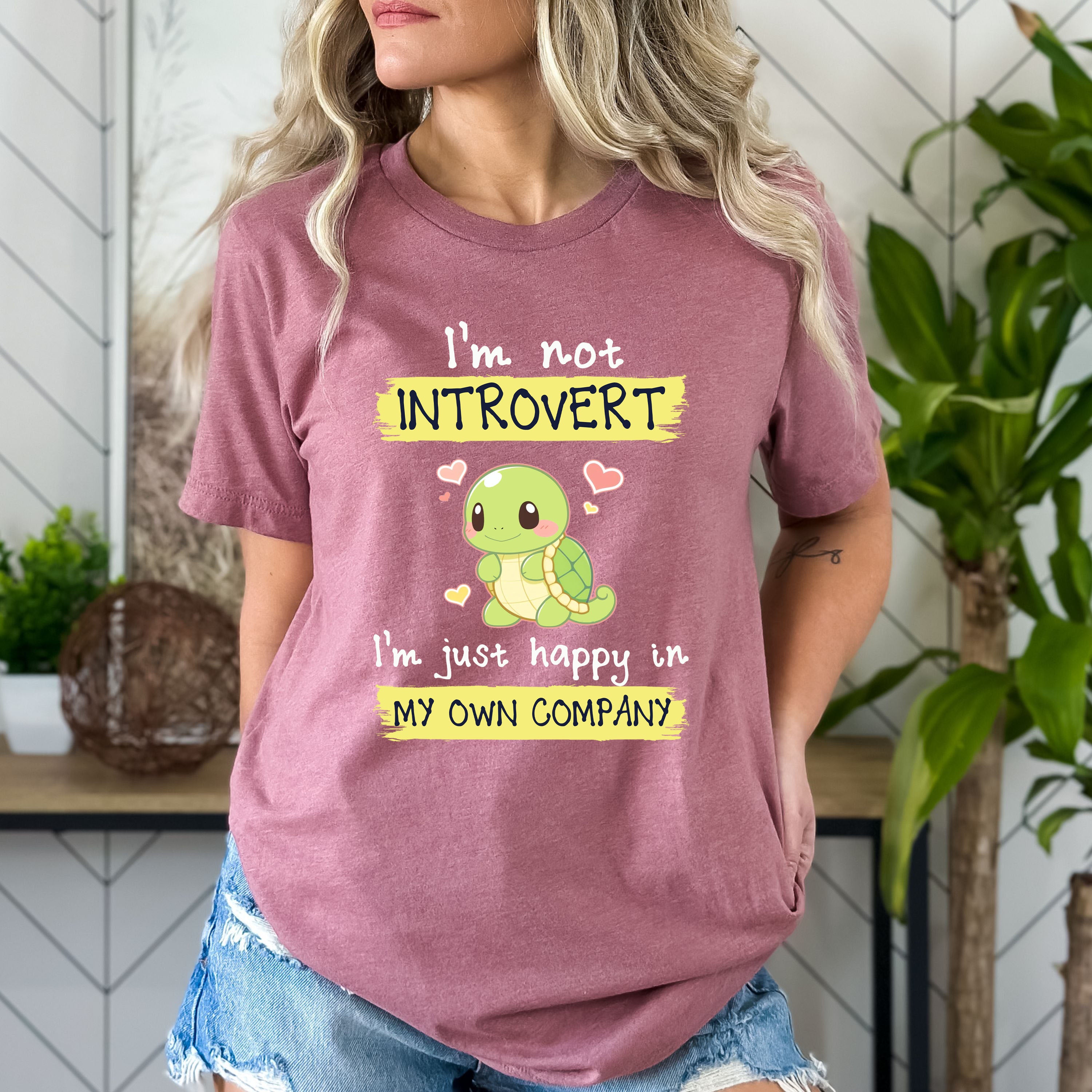 I'm Not Introvert - Bella canvas