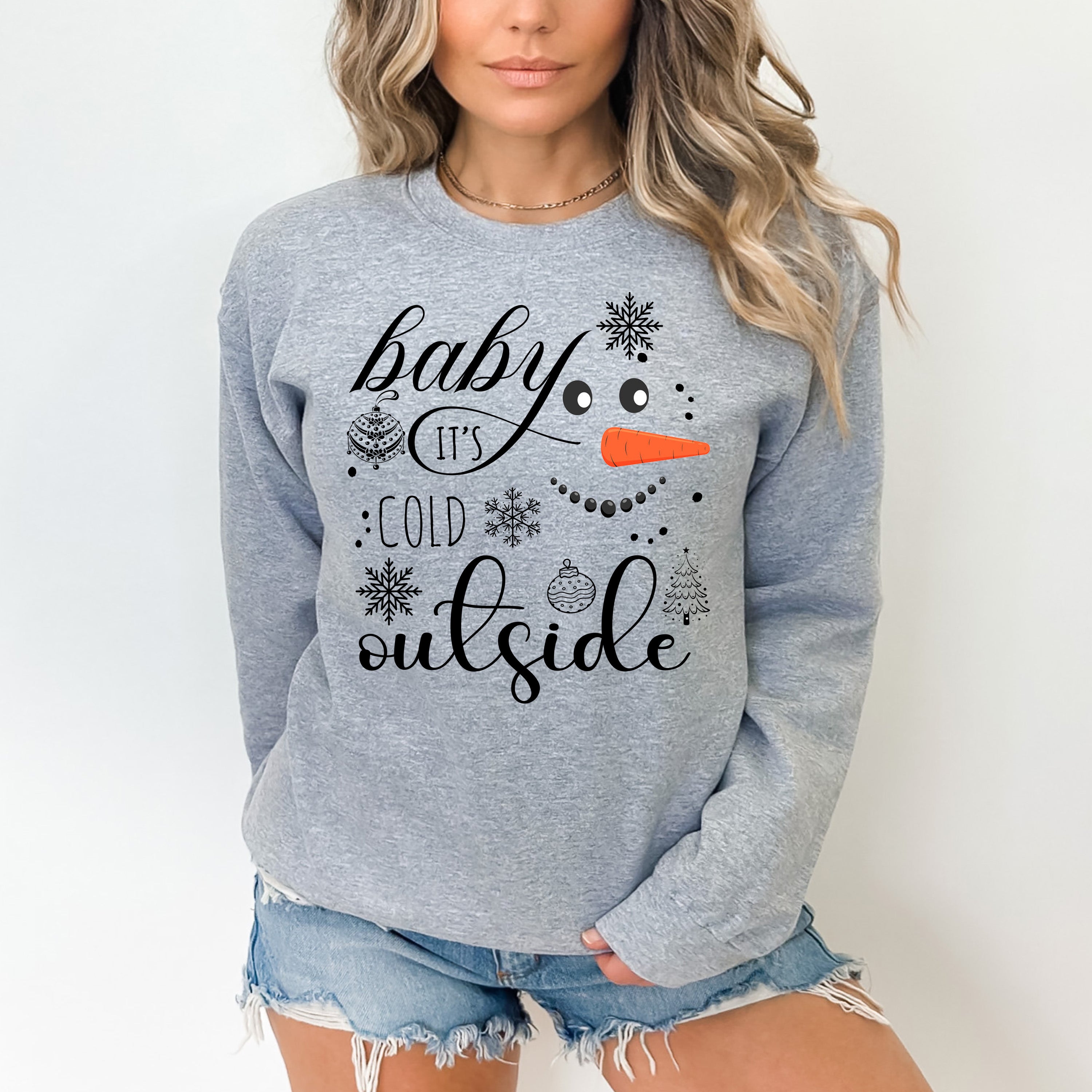 It's Cold Outside -  Sweatshirt & Hoodie