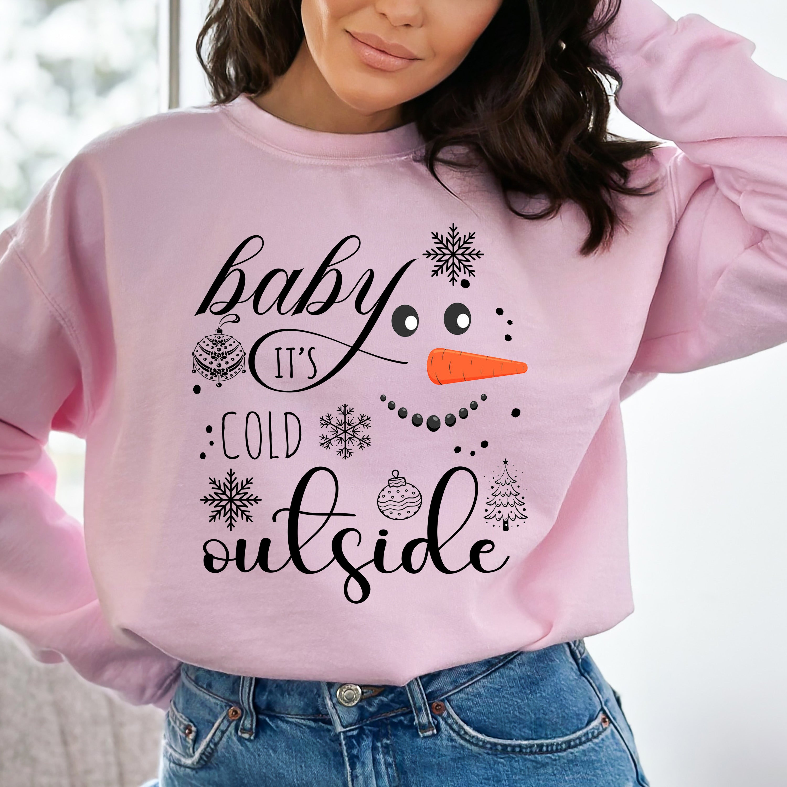 It's Cold Outside -  Sweatshirt & Hoodie