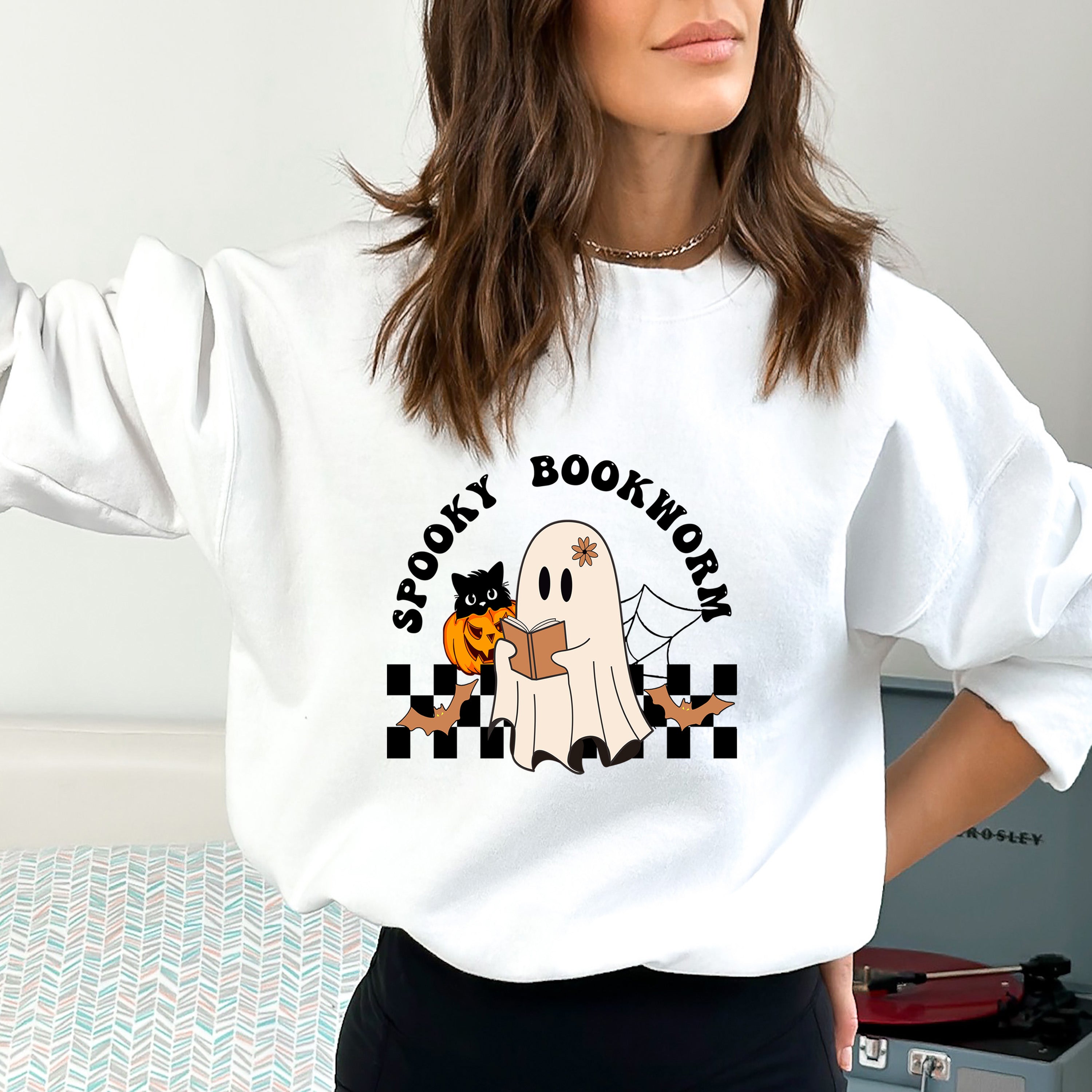 Spooky Bookworm -  Sweatshirt & Hoodie